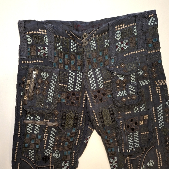 Johnny Was Embroidered Grey Cargo Pants Straight Leg size 8 - Picture 3 of 6